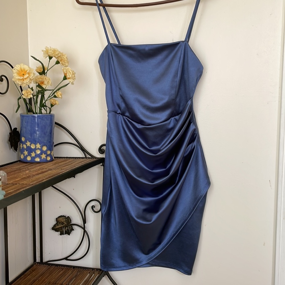 Stylish WINDSOR Dress🦋just in time for Prom👑